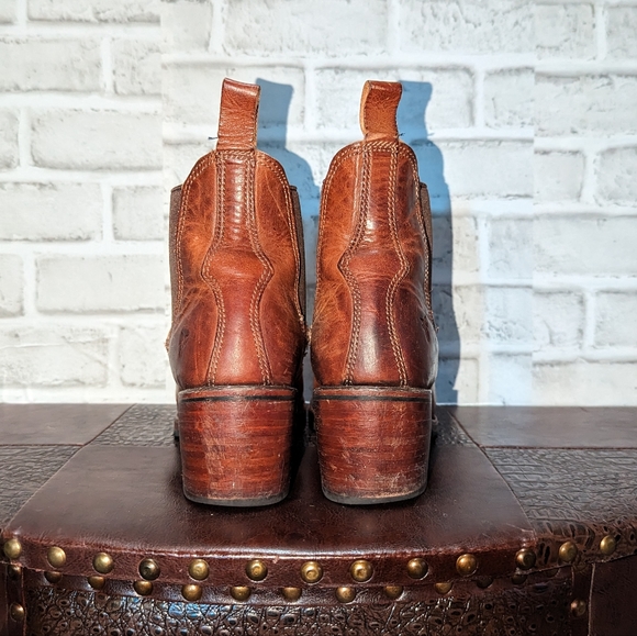 Frye Sabrina Chelsea Burgundy Red Leather Vintage-Retro Classic Moto Ankle Boots - Picture 7 of 15